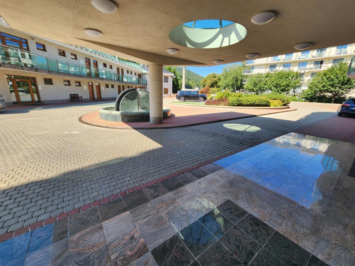 Apartmán Kristoff Plaza Trencianske Teplice Trenčín Exteriér fotografie